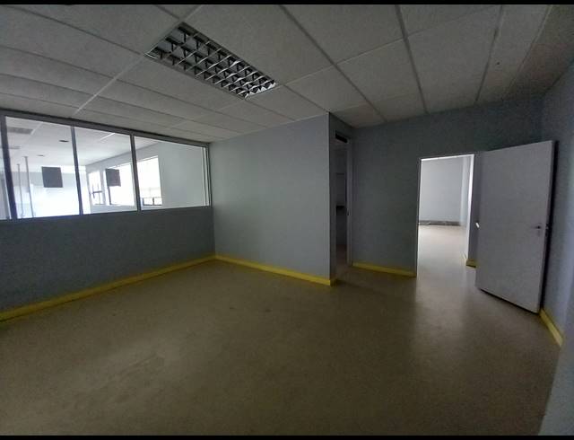 1,428M² OFFICE TO LET IN BRYANSTON